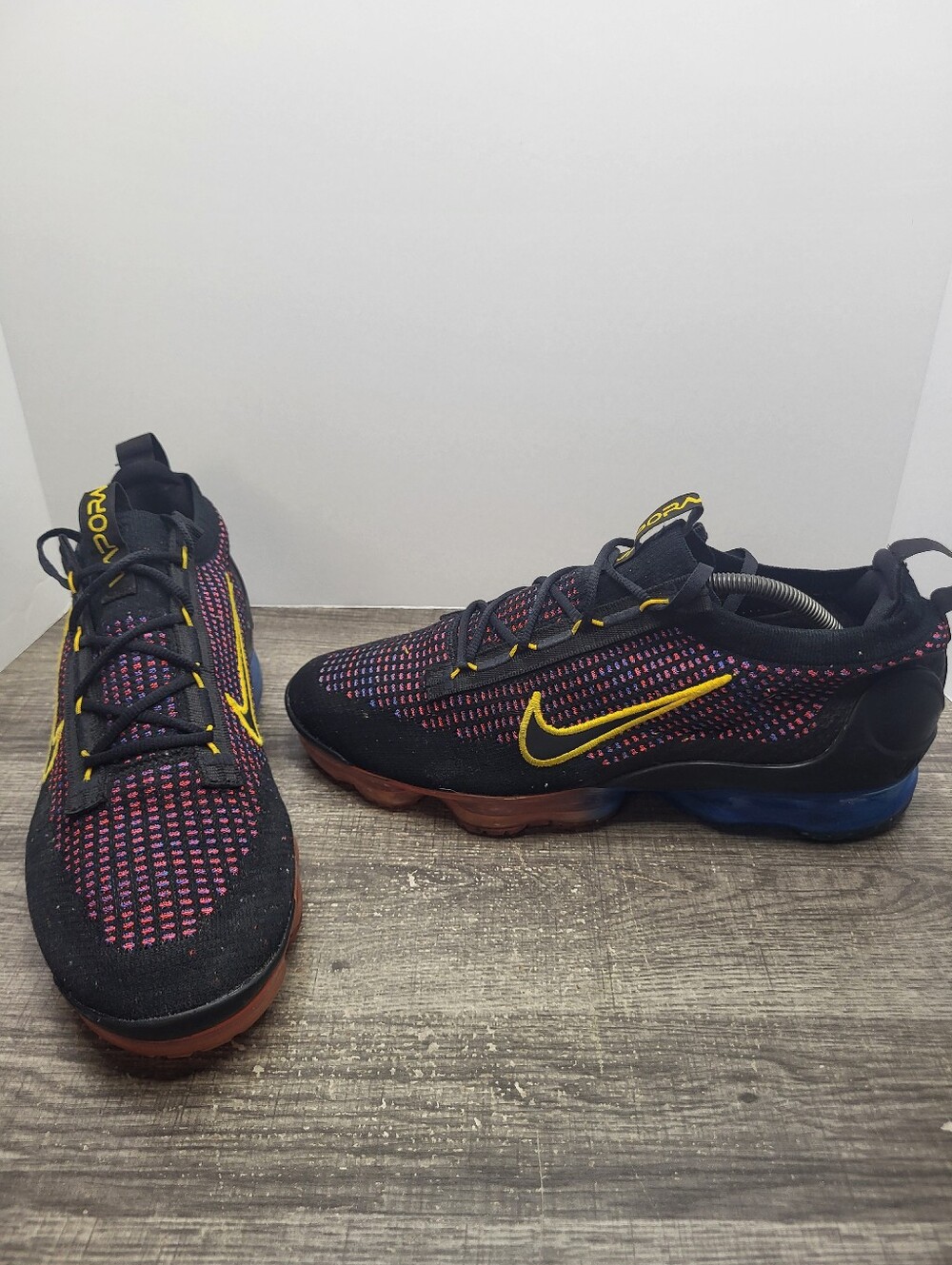 Nike Air VaporMax Flyknit Running Shoes Sneakers Mens 11.5 Black Multicolor